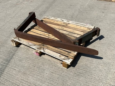 2No. FORKS TO SUIT FORKLIFT