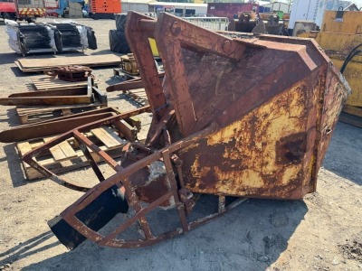 APPROX. 0.75m³ CONCRETE SKIP FOR 13 TON DIGGER