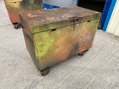 APPROX. 4ft x 2ft MOBILE METAL TOOL VAULT
