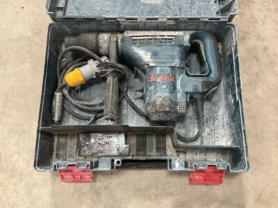 BOSCH 110v CHIPPING HAMMER & CASE
