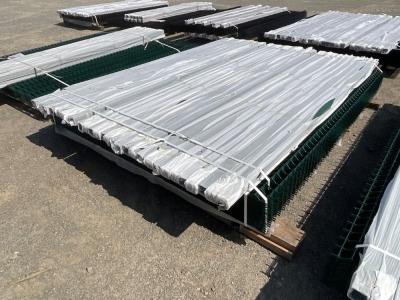 APPROX 30No. UNUSED FENCING PANELS & 30No. POSTS & FIXINGS (GREEN)