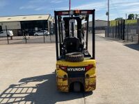 HYUNDAI 15BTR-9 1.5 TON 3 WHEELED BATTERY FORKLIFT - 4