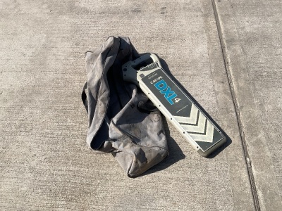 C SCOPE DXL4 CABLE DETECTOR SCANNER & BAG