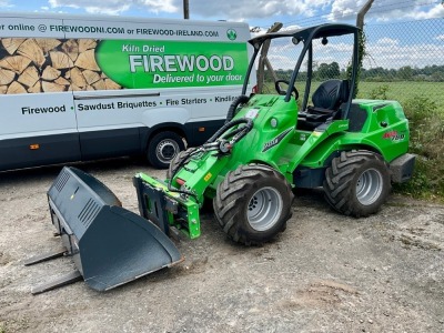 AVANT 760i 4WD ARTICULATED LOADER