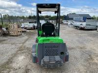 AVANT 640 4WD ARTICULATED LOADER - 6