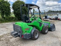 AVANT 640 4WD ARTICULATED LOADER - 8