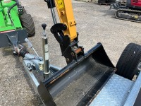 UNUSED TEMERAD 8.5ft x 5ft 2700KGS TWIN AXLE PLANT TRAILER & UNUSED DGM ET10 1 TON MINI DIGGER - 19