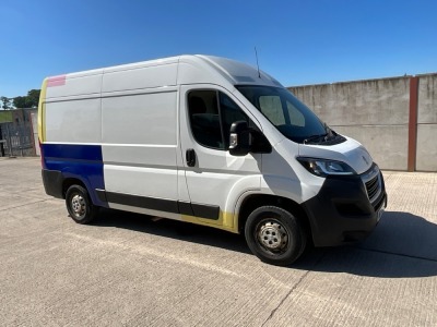 PEUGEOT BOXER 335 L2 H2 PROFESSIONAL 2.2 BLUE HDI (WHITE) 