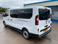 RENAULT TRAFIC RED EDITION L2 H1 2.0 DCI 130 9 SEATER VAN - 10