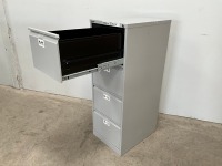 BISLEY 4 DRAWER FILING CABINET - 2