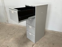 BISLEY 4 DRAWER FILING CABINET - 2