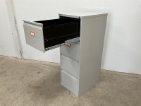 BISLEY 4 DRAWER FILING CABINET - 2