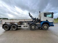 SCANIA P340 8x4 32 TON HOOK LOADER - 28