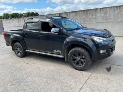 ISUZU D-MAX 2.5 TD BLADE DOUBLE CAB PICK UP