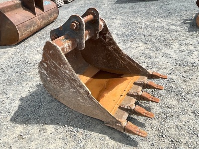 APPROX. 3.4ft TOOTHED DIGGING BUCKET TO SUIT 13 TON EXCAVATOR