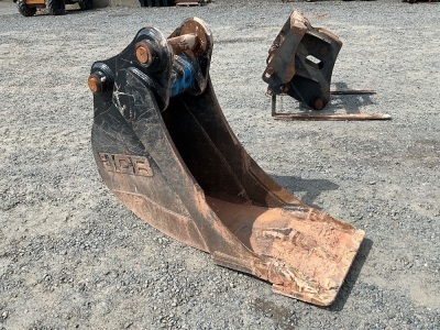 APPROX. 2ft TOOTHLESS DIGGING BUCKET TO SUIT 20 TON EXCAVATOR