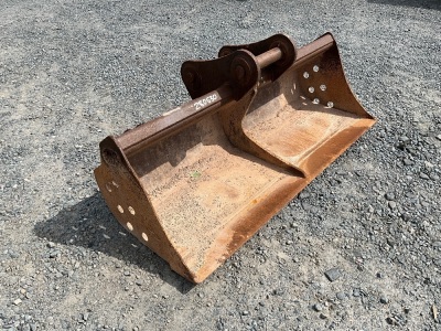 APPROX. 6ft SHUGH BUCKET TO SUIT 13 TON EXCAVATOR