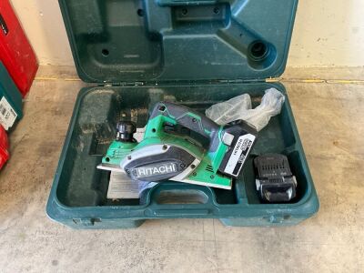 HITACHI 18v CORDLESS PLANER