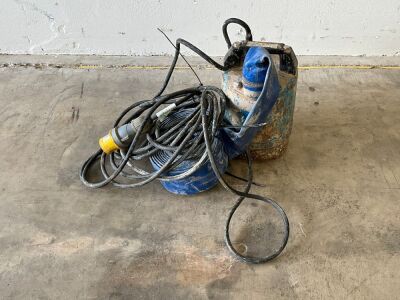 110v SUBMERSIBLE PUMP & LAY FLAT HOSE
