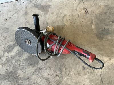 110v MILWAUKEE 9" GRINDER