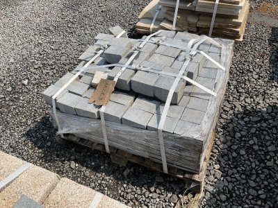 PALLET TO INC. APPROX 15qm EAST GREY GRANITE COBBLES 100X100X30