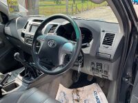 TOYOTA HILUX INVINCIBLE D-4D 3.0 DOUBLE CAB PICK UP  - 27