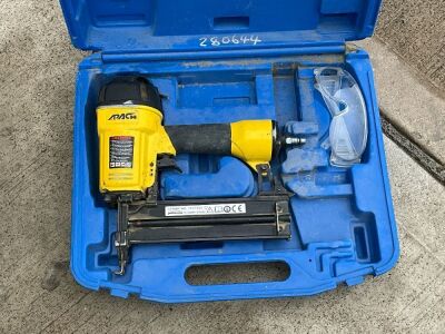 APACH LT1650 AIR OPERATED FINISH NAILER & CASE
