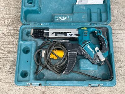 MAKITA 110v AUTO FEED SCREWDRIVER & CASE