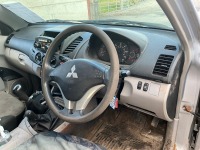 MITSUBISHI L200 2.5 4 WORK DI-D GRITTER VEHICLE  - 25