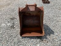 APPROX. 2.6ft SCOTT TOOTHLESS DIGGING BUCKET TO SUIT 6-8 TON MACHINE - 2