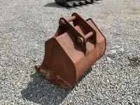 APPROX. 2.6ft SCOTT TOOTHLESS DIGGING BUCKET TO SUIT 6-8 TON MACHINE - 5