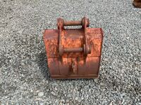 APPROX. 2.2ft TOOTHED DIGGING BUCKET TO SUIT 6-8 TON MACHINE - 6