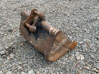 APPROX. 3ft TOOTHLESS DIGGING BUCKET TO SUIT 6-8 TON MACHINE - 7