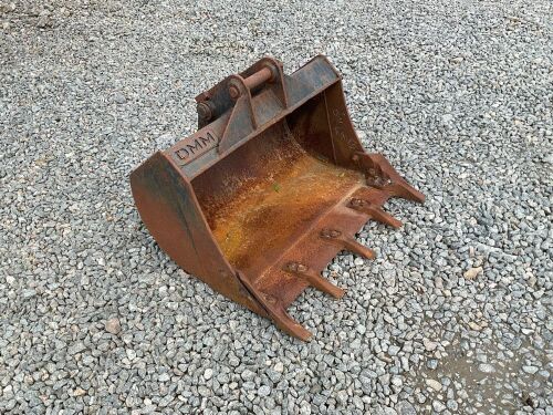 APPROX. 3ft SCOTT TOOTHED DIGGING BUCKET TO SUIT 3 TON MACHINE