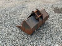 APPROX. 3ft SCOTT TOOTHED DIGGING BUCKET TO SUIT 3 TON MACHINE - 5