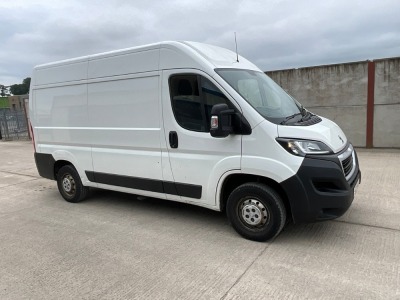 PEUGEOT BOXER 335 L2 H2 2.2 BLUE HDI PROFESSIONAL 