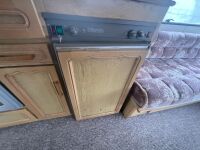 SWIFT CHALLENGER 490 SINGLE AXLE CARAVAN - 26