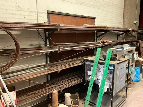 5 TIER METAL STORAGE RACK & CONTENTS OF ASSORTED RE-BAR