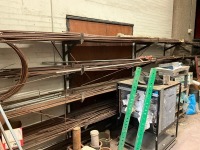 5 TIER METAL STORAGE RACK & CONTENTS OF ASSORTED RE-BAR