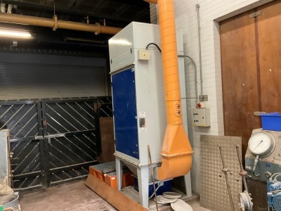 DISA AUTO M30E 3 PHASE DUST EXTRACTOR & 3No. MULTI SMART ARMS