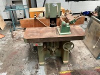 WADKIN EQ4009 3 PHASE SPINDLE MOULDER & CABINET OF TOOLING - 6