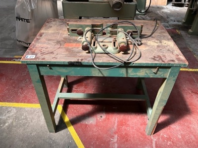 APPROX. 4ft x 2ft 240v SPINDLE MOULDER TABLE