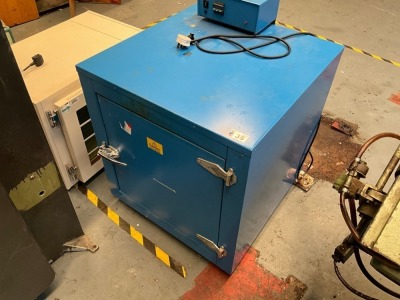 G90D 240V INDUSTRIAL LAB OVEN