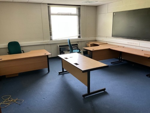 ROOM CONTENTS TO INC. 5No. DESKS & 3No. CHAIRS 