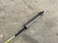 ECHO PETROL LONG REACH HEDGE TRIMMER  - 4