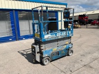 GENIE GS1932 BATTERY OPERATED SCISSOR LIFT  - 4