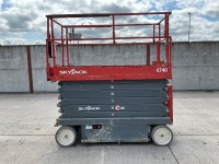 SKYJACK SJ4740 BATTERY OPERATED SCISSOR LIFT  - 4