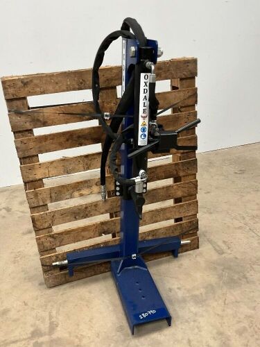 UNUSED OXDALE HYDRAULIC LOG SPLITTER 