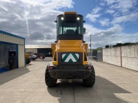 MECALEC 9MDX 9 TON CABBED STRAIGHT SKIP ROAD LEGAL DUMPER - 4