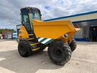 MECALEC 9MDX 9 TON CABBED STRAIGHT SKIP ROAD LEGAL DUMPER - 11